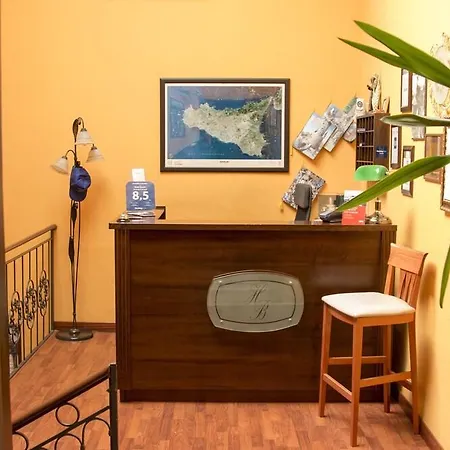 Biscari מלון 2*