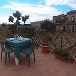 فندق بيسكاري 2*