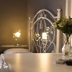 فندق بيسكاري 2*