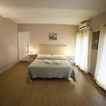 فندق بيسكاري 2*