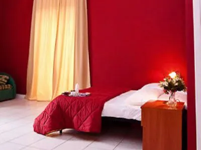 فندق بيسكاري 2*