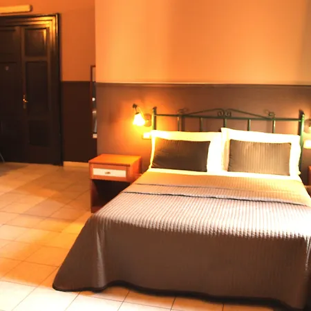 Hotel Biscari 2*